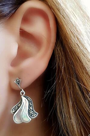 Kaplan sedef taşlı markazit taş detaylı gümüş küpe 