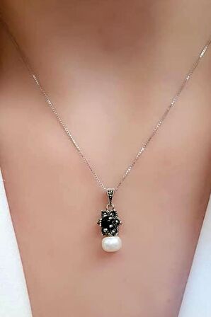 Markazit oniks taş detaylı 925 ayar gümüş minimal inci kolye