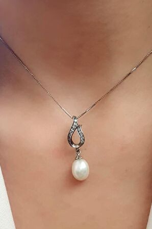 Zirkon taş detaylı 925 ayar gümüş inci kolye 