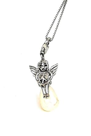 İnci üzerine oturan barış meleği tasarım 925 ayar gümüş kolye