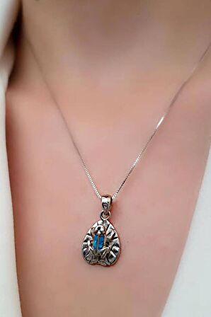 Kurbağa figürlü lotus çiçeği detaylı opal taşlı 925 ayar gümüş kolye 
