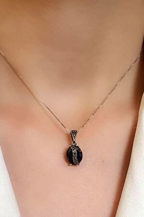 Oniks taşlı markazit taş detaylı 925 ayar gümüş kolye