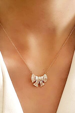 Baget kesim zirkon taşlı 925 ayar gümüş rose kolye