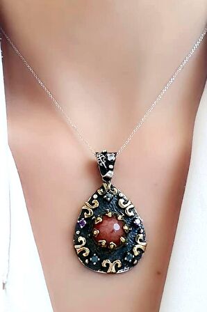 Kök yakut taşlı 925 ayar gümüş tasarım el işi lüks kolye