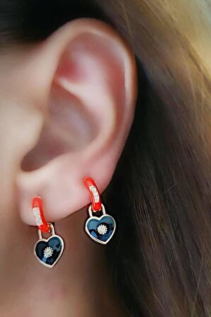 Kalp figürlü 925 ayar gümüş mineli trend küpe