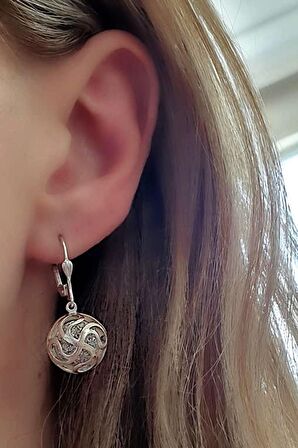 Zirkon taşlı 925 ayar gümüş tasarım küpe