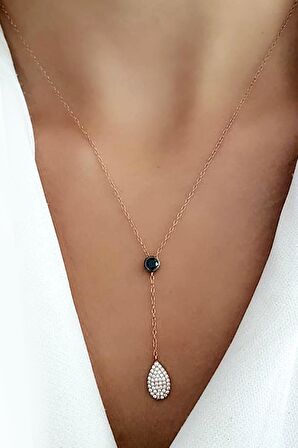 Oniks zirkon taş detaylı 925 ayar gümüş rose kolye 