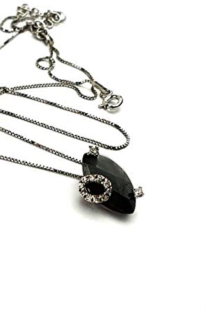 Oniks taşlı zirkon taş detaylı 925 ayar gümüş mekik kolye 