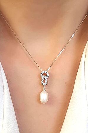 Zirkon taş detaylı 925 ayar gümüş inci kolye 