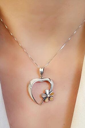Sedef taş işlemeli tasarım gümüş kalp çiçek figürlü kolye 
