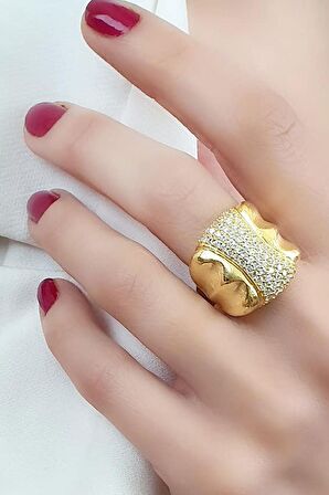 İtalyan tasarımı zirkon taş detaylı modern gümüş üzerine altın kaplama yüzük 