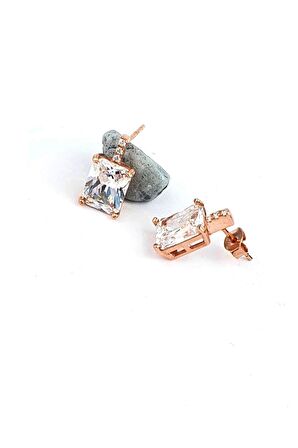 Pırlanta parlaklığında Swarovski Taşlı 925ayar Gümüş Üzerine Rose Altın Kaplama Baget Küpe