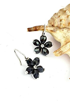 Oniks Taşlı 925 ayar Gümüş çiçek küpe