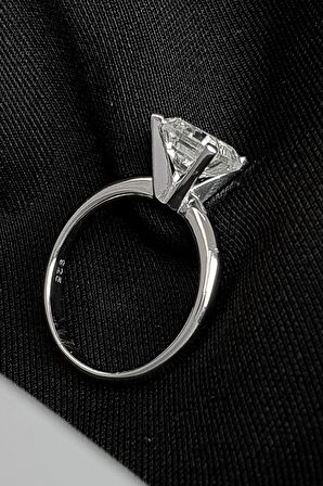 Sky Diamond Baget Tek Taş Yüzük