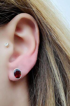 Granat Taşlı 925 ayar Gümüş Oval Küpe 