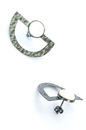 Sedef Taşlı 925ayar Gümüş Üzerine Siyah Rodajli El İşi Tasarım Küpe 