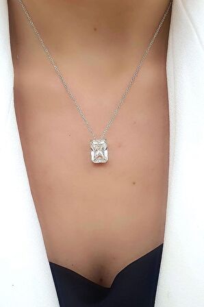 Sky Diamond Baget Taşlı Tek Taş Kolye