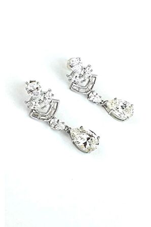 Sky Diamond Taşlı 925ayar Gümüş Şık Tasarım Küpe 