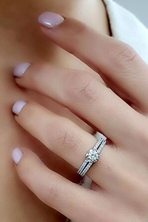 Sky Diamond Taşlı 925ayar Gümüş Tek Taş Prenses yüzük 