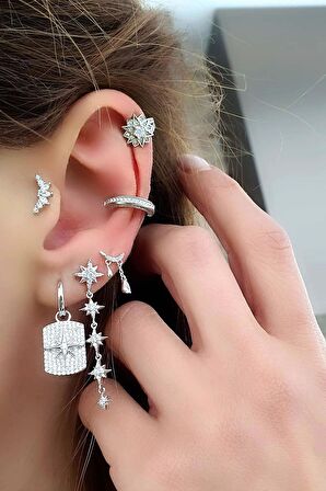 Pırlanta Parlaklığında Zirkon Taşlı 925ayar Gümüş Üzerine Beyaz Altın Kaplama Kutup Yıldızı Detaylı Trend Küpe