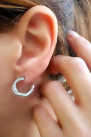 Pırlanta Parlaklığında Zirkon Taşlı 925ayar Gümüş İtalyan Tasarımı Spiral Küpe