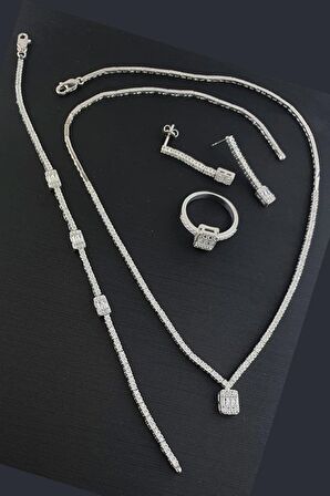 Pırlanta Parlaklığında Zirkon Taşlı baget 925ayar Gümüş Set Takım