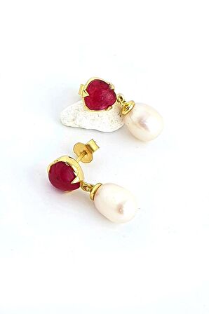 Kök yakut ve incili 925ayar gümüş üzerine altın kaplama tasarım küpe 