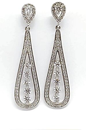 pırlanta ışıltısında lüks taşlı gümüş küpe