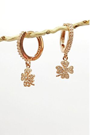 Yonca Figürlü Gümüş Kadın Küpe