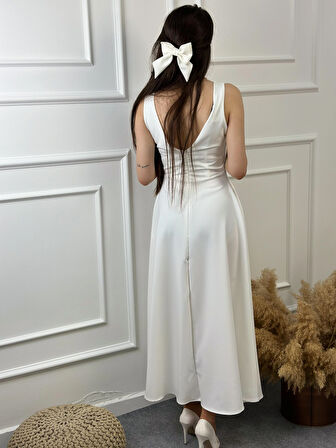 Askılı  V yaka Kloş Elbise BEYAZ