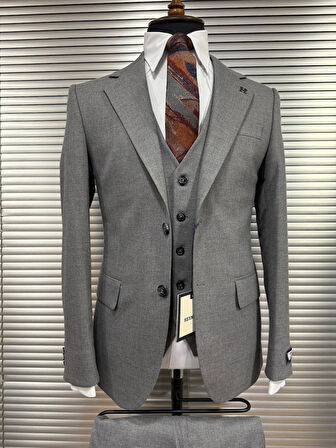 Gri Modern Fit Erkek Takım Elbise | Yelekli 3'lü Kombin
