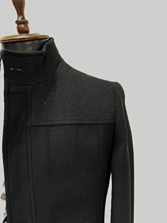 Hermose Siyah Hakim Yaka Erkek Kaban