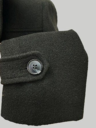 Hermose Siyah Hakim Yaka Erkek Kaban