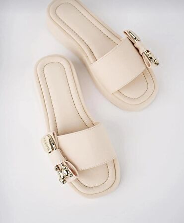 Kadın Gold Fiyonk Detay Terlik-Bej