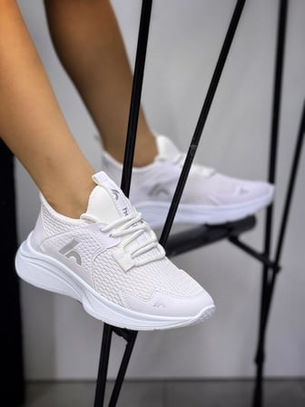Bağcıklı Unisex Çocuk Spor Ayakkabısı-Beyaz