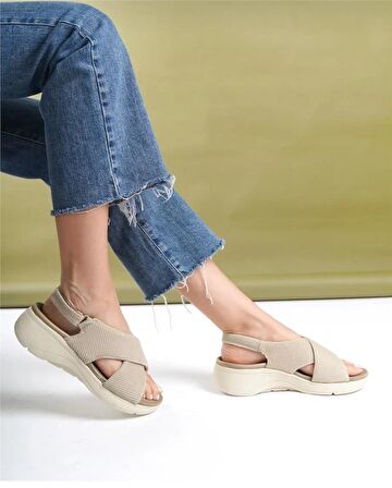 Çapraz Kadın Sandalet-Bej