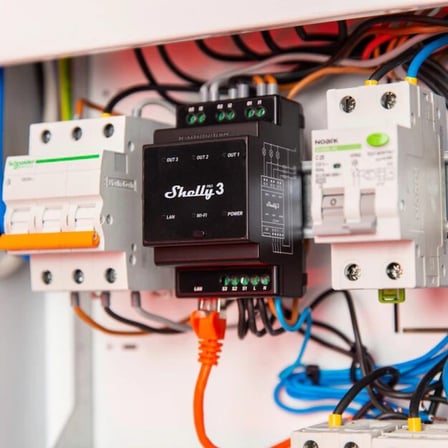 Shelly Pro 3 3 Kanallı Kuru Kontak DIN Ray Akıllı Röle