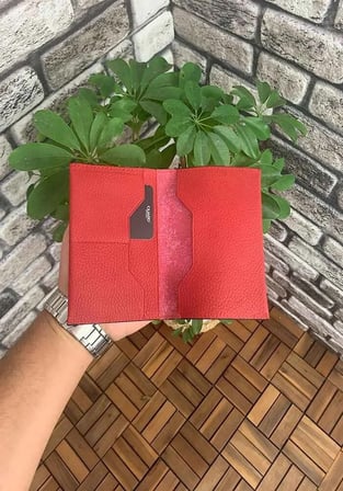 Guard Kırmızı Pasaport Kılıfı