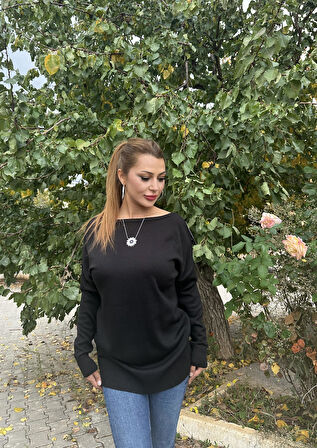 Kayık Yaka Triko Siyah