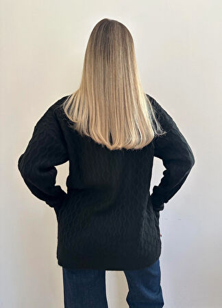 Şardonlu Yumoş Bisiklet Yaka Kazak- Siyah