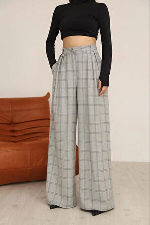 Gri Ekoseli Palazzo Pantolon – Poliviskon Kumaş, Yüksek Bel ve Geniş Paça Şıklığı