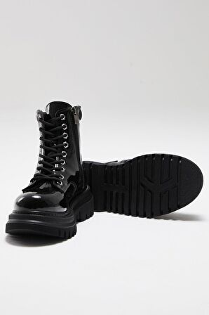 Kadın Fermuar Ve Bağcık Detaylı Kalın Taban Postal Siyah Kırışık Rugan