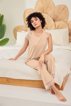 Aydoğan Kadın %95 Lyocell %5 Esnek Ten Bej Rengi Dantelli Sıfır Kol  Zarif Çeyizlik Pijama Takımı 