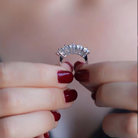 Prenses Model 4 Tırnaklı 5 Taş Starlight Diamond Gümüş Yüzük