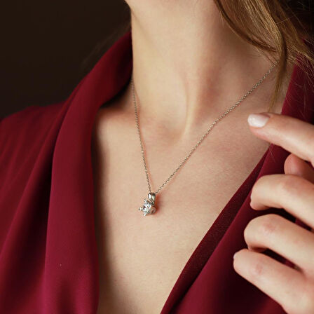 4 Tırnaklı Round Kesim Starlight Diamond Gümüş Takım