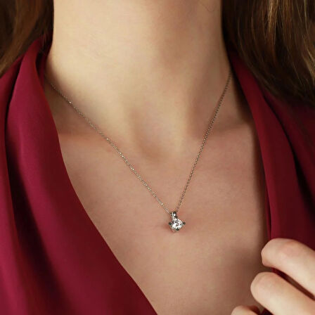 4 Tırnaklı Round Kesim Starlight Diamond Gümüş Takım