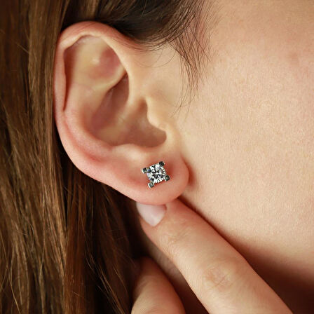 4 Tırnaklı Round Kesim Starlight Diamond Gümüş Takım