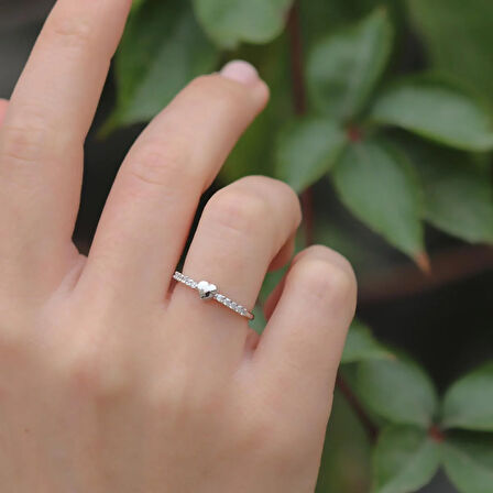 Zirkon Taşlı Kalp Minimal Gümüş Yüzük