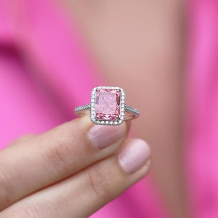Pembe Taşlı Radiant Kesim Gümüş Yüzük