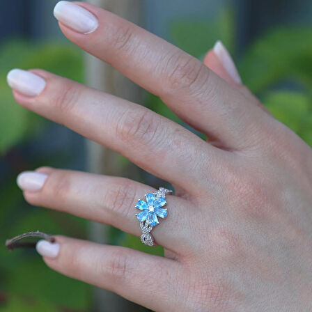 Mavi Zirkon Taşlı Felisya Çiçeği Gümüş Yüzük